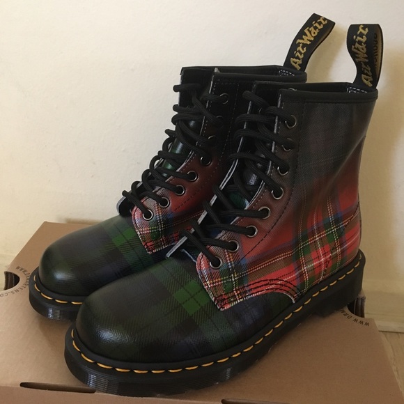 Dr. Martens Shoes - Dr. Martens 1460 Tartan Boot